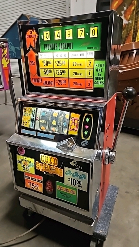 GOLD STRIKE ANTIQUE SLOT MACHINE