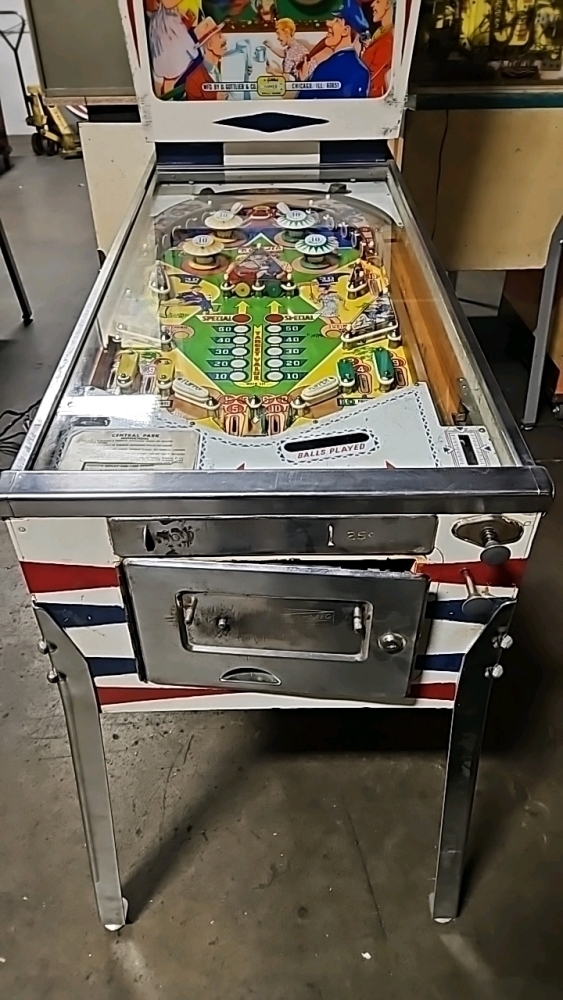 CENTRAL PARK WEDGE HEAD GOTTLIEB PINBALL MACHINE 1966 CENTRAL PARK WEDGE HEAD GOTTLIEB PINBALL MACHINE 1966