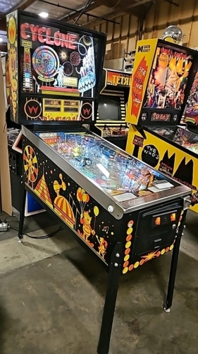 CYCLONE CLASSIC PINBALL MACHINE WILLIAMS