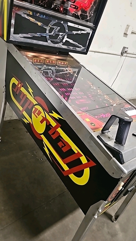 HYPERBALL WILLIAMS CLASSIC PINBALL MACHINE