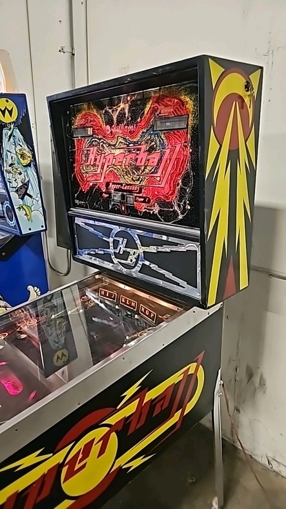 HYPERBALL WILLIAMS CLASSIC PINBALL MACHINE