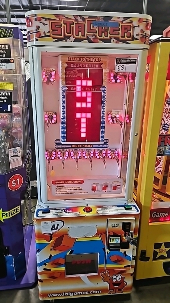 STACKER CLUB RED PRIZE REDEMPTION GAME LAI GAMES