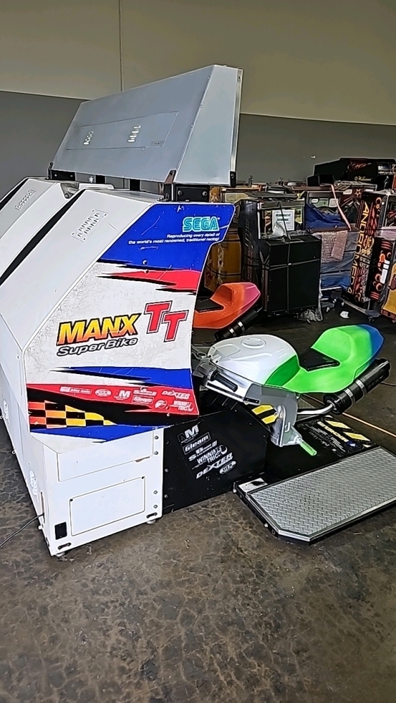 MANX TT TWIN MOTORCYCLE RACING ARCADE GAME SEGA