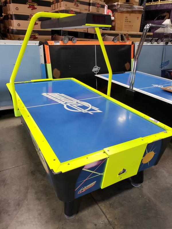 AIR HOCKEY DYNAMO HOT FLASH W/ OVERHEAD SCORING