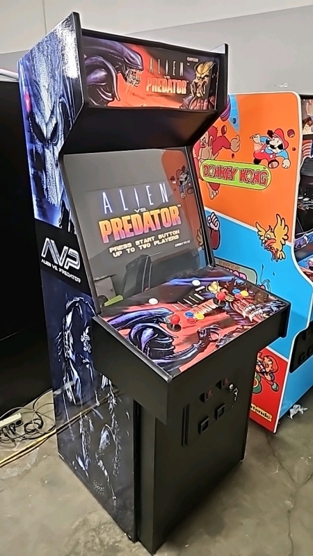 ALIEN vs. PREDATOR BRAND NEW BUILD SKINNY CAB UPRIGHT ARCADE GAME