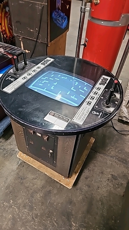 TANK CLASSIC ROUND TOP COCKTAIL TABLE ARCADE GAME KEE GAMES
