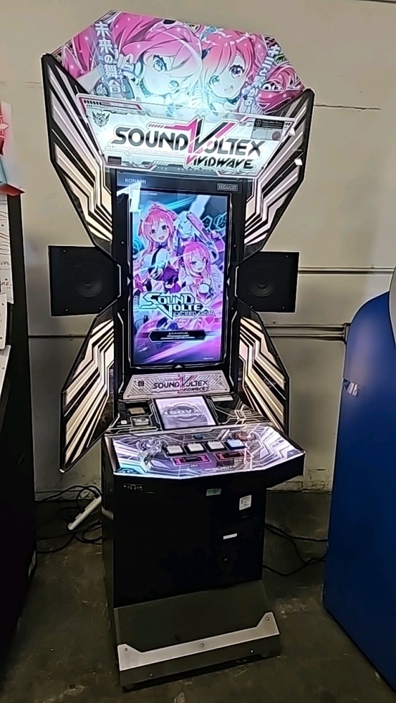 SOUND VOLTEX VIVID WAVE EXCEED GEAR MUSIC RYTHYM ARCADE GAME KONAMI BEMANI