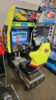 SEGA DAYTONA 2 BATTLE ON THE EDGE RACING ARCADE GAME