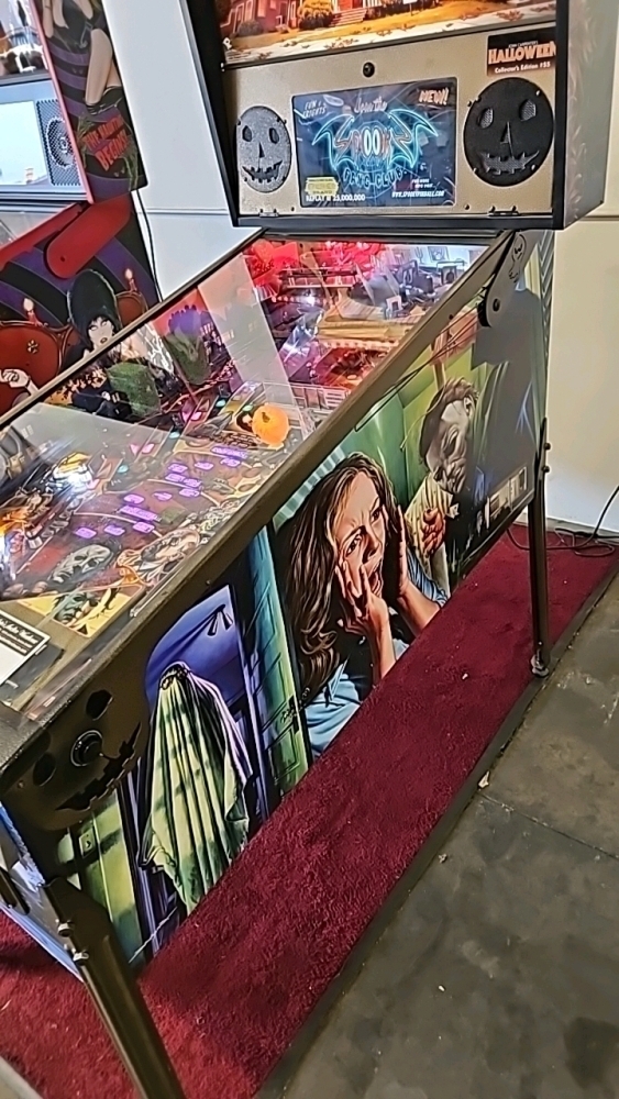 HALLOWEEN LIMITED EDITION PINBALL MACHINE SPOOKY PINBALL