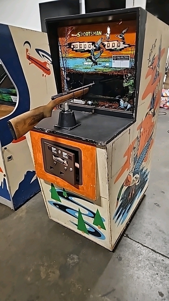 MIDWAY'S SPORTSMAN RIFLE GALLERY E.M. ARCADE GAME