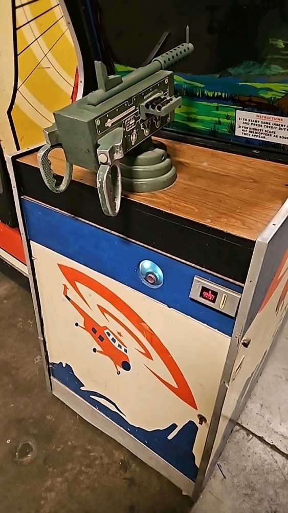 CHICAGO COIN'S COMMANDO MACHINE GUN GALLERY SHOOTER ARCADE GAME