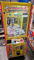 SWEET SHOPPE CANDY SHOVEL CRANE MACHINE - 3