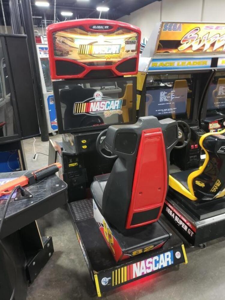 NASCAR SITDOWN 32 LCD RACING ARCADE GAME