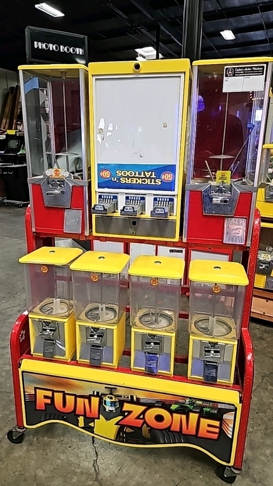 FUN ZONE BULK 6 HEAD CAPSULE 1 TRIPLE FRONT LOAD STICKER VENDING RACK OG