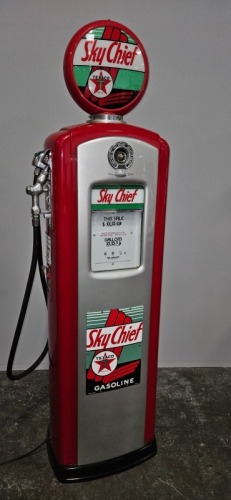 1940's VINTAGE SKY CHIEF "RED/WHITE" BENNETT 646 GAS PUMP RESTORED