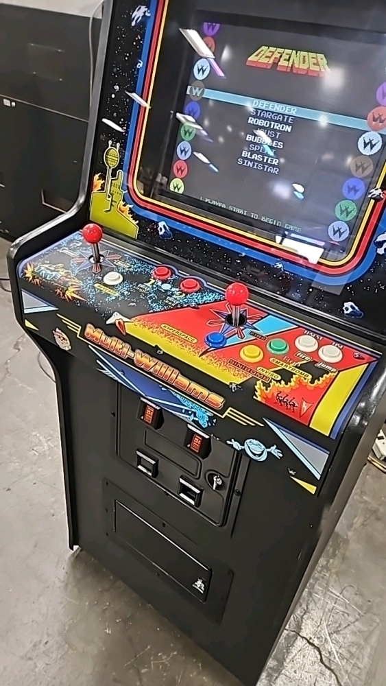 WILLIAMS MULTICADE J-ROC CLASSICS UPRIGHT ARCADE GAME