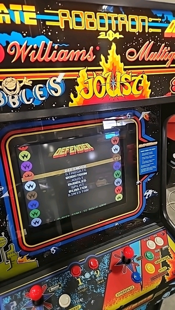 WILLIAMS MULTICADE J-ROC CLASSICS UPRIGHT ARCADE GAME