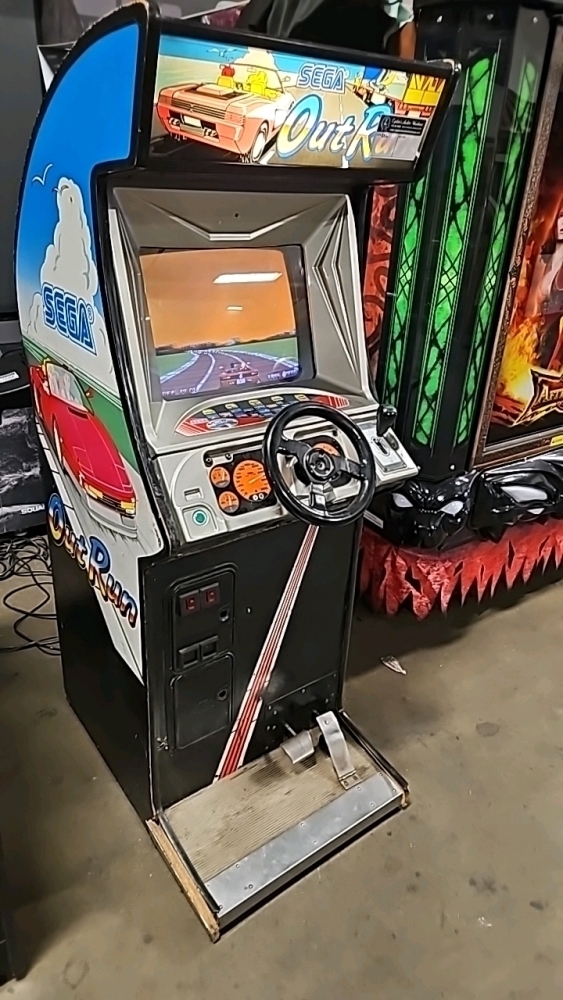 OUTRUN UPRIGHT DRIVER ARCADE GAME SEGA SPECIAL MULTI