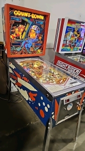 COUNT-DOWN PINBALL MACHINE GOTTLIEB 1979