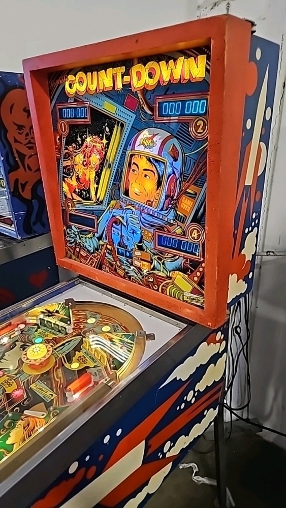COUNT-DOWN PINBALL MACHINE GOTTLIEB 1979