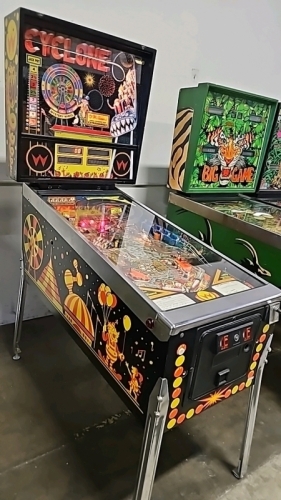 CYCLONE CLASSIC PINBALL MACHINE WILLIAMS 1988