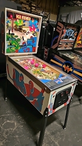 ICE FEVER PINBALL MACHINE GOTTLIEB 1985