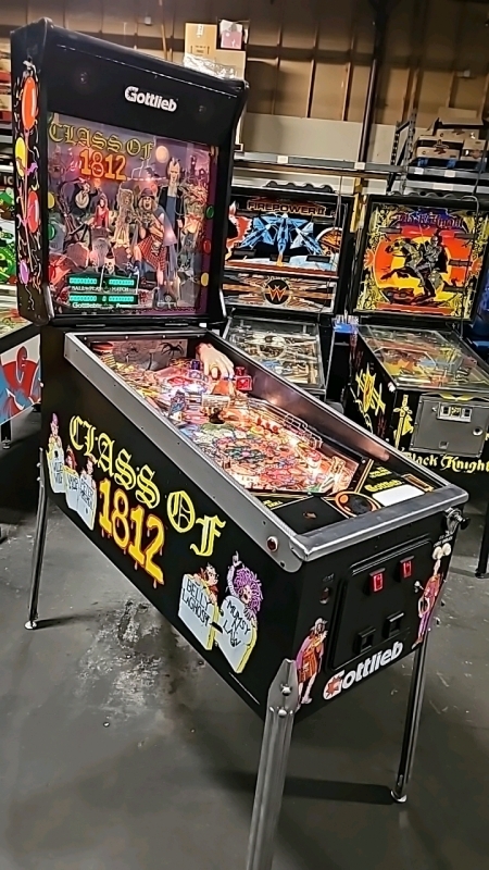 CLASS OF 1812 PINBALL MACHINE GOTTLIEB 1991