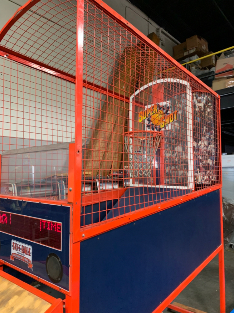 SUPER SHOT BASKETBALL SPORTS REDEMPTION GAME SKEEBALL INC