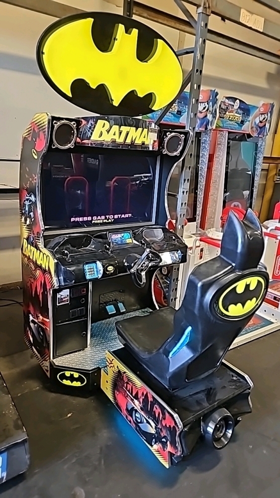 BATMAN SITDOWN DRIVER ARCADE GAME RAW THRILLS RACING ARCADE