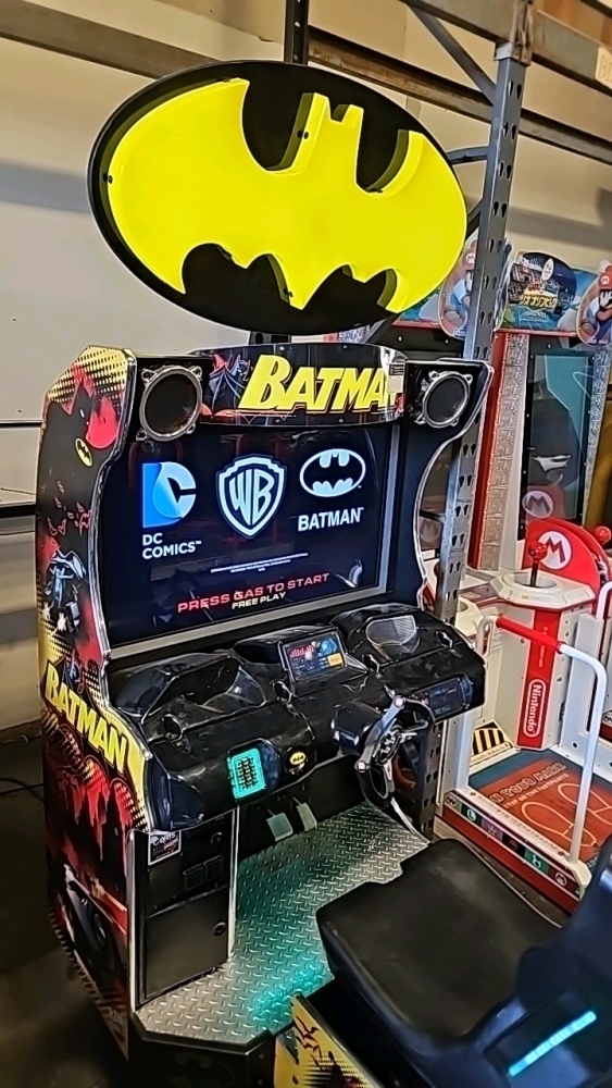 BATMAN SITDOWN DRIVER ARCADE GAME RAW THRILLS RACING ARCADE
