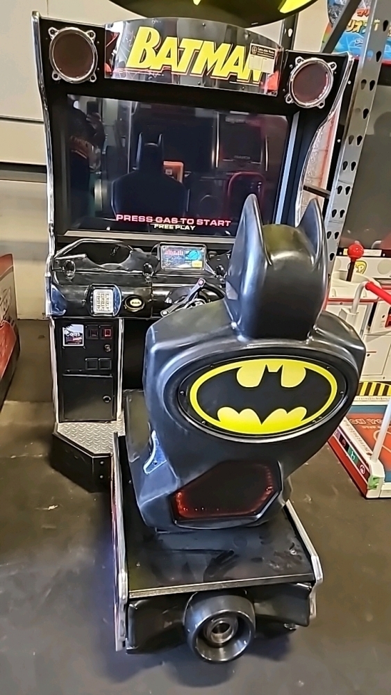 BATMAN SITDOWN DRIVER ARCADE GAME RAW THRILLS RACING ARCADE