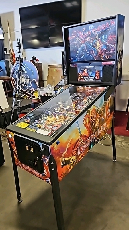 IRON MAIDEN PRO MODEL PINBALL GAME STERN INC