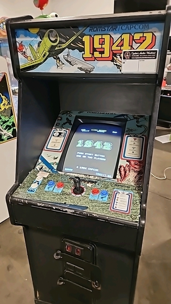 1942 UPRIGHT ARCADE GAME CAPCOM ROMSTAR