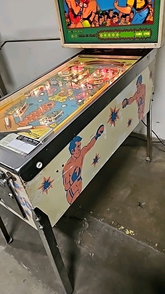 KNOCKOUT PINBALL MACHINE ELECTRO MECHANICAL BALLY 1975