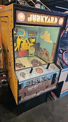 JUNKYARD by AMERICOIN ANTIQUE NOVELTY ARCADE GAME ELECTRO MECH. GAME