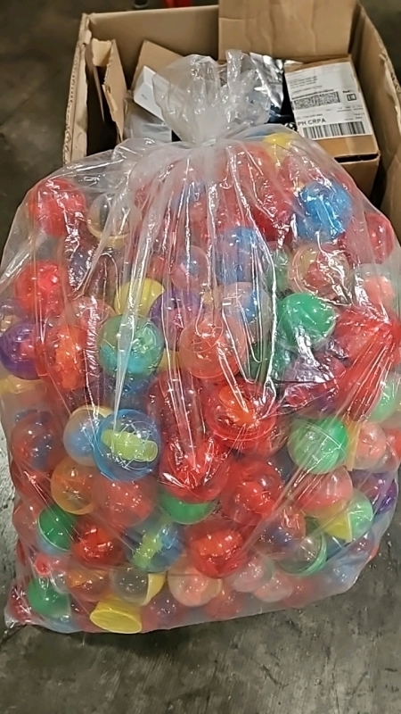 1 BAG LOT- 250 COUNT ASSORTED TOYS POPITZ MIX 2 IN ROUND CAPSULES FOR MICRO CRANES MISC.