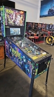 THE MUNSTERS PRO PINBALL MACHINE STERN 2019