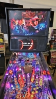 STRANGER THINGS PRO PINBALL MACHINE STERN 2019 - 6