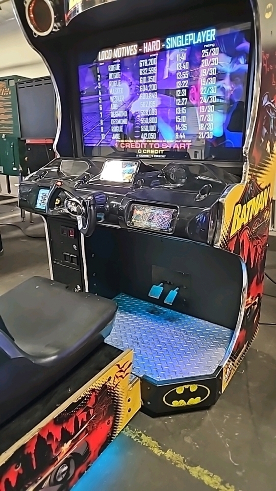 BATMAN THE DARK KNIGHT SITDOWN RACING ARCADE GAME RAW THRILLS