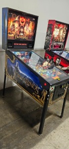 LORD OF THE RINGS PINBALL MACHINE STERN 2003