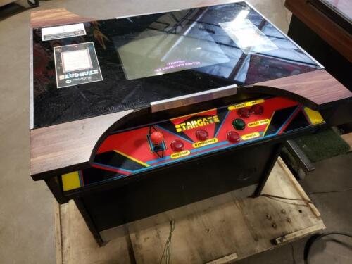 STARGATE DEFENDER COCKTAIL TABLE ARCADE GAME