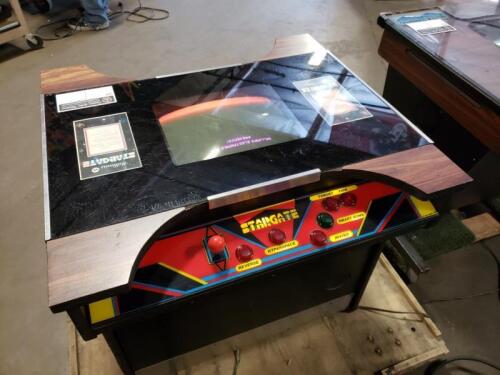 STARGATE DEFENDER COCKTAIL TABLE ARCADE GAME