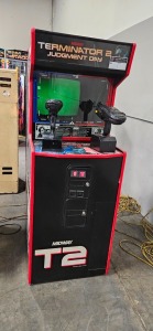 TERMINATOR 2 JUDGEMENT DAY UPRIGHT ARCADE GAME MIDWAY