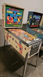 KNOCKOUT PINBALL MACHINE BALLY 1975