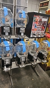 6 HEAD GLOBE STYLE GUMBALL CAPSULE 3 SELECT STICKER VENDING RACK