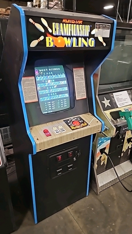 CHAMPION BOWLING UPRIGHT ARCADE GAME