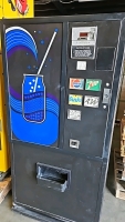 DNCB-180 DIXIE NARCO SODA CAN VENDING MACHINE WORKING - 2