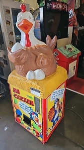 BIG CHICKEN CLASSIC 80' PRIZE VENDING MACHINE L@@K!!