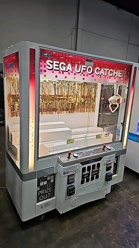 60" SEGA UFO CATCHER PRIZE MERCHANDISER CRANE MACHINE W/ DBAS E-PORTS