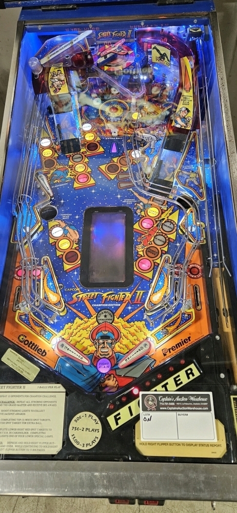 STREETFIGHTER II CAPCOM PINBALL MACHINE GOTTLIEB